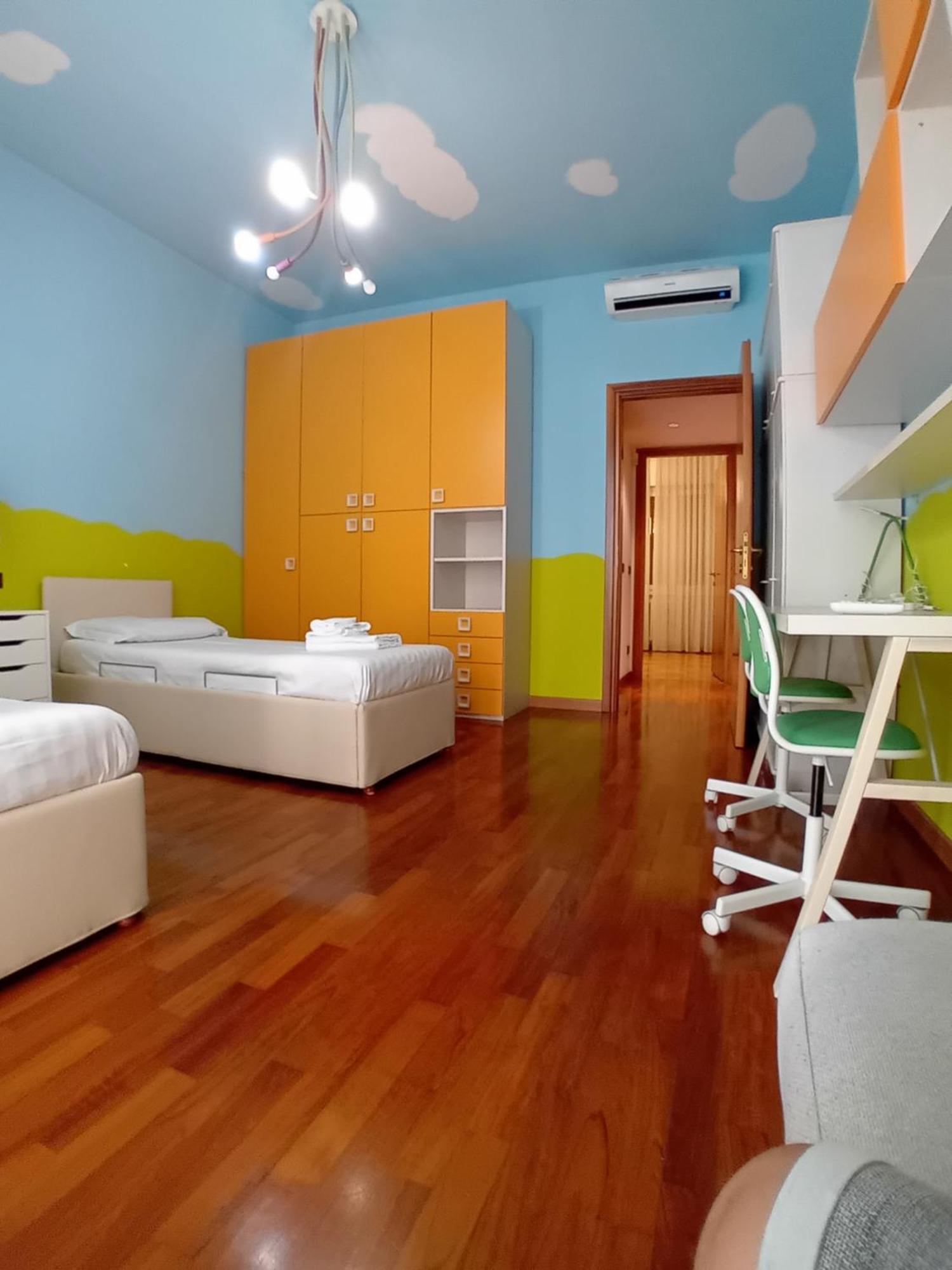 Bnbutler - Stromboli, 22 - Ampio, Luminoso Ed Elegante
